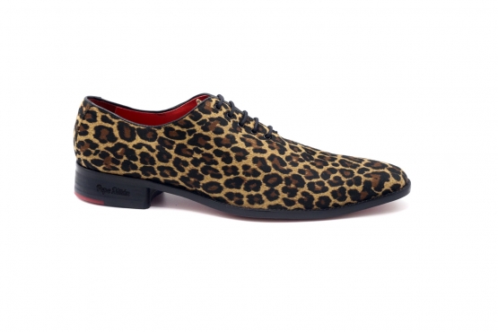 Modèle de chaussure Rosalind, fabriqué en FANTASIA LEOPARDO